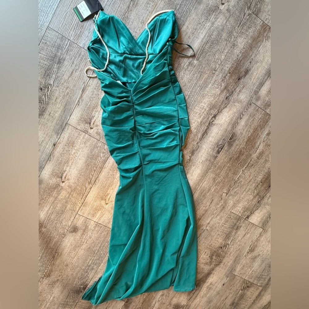 La Femme Emerald Green Ruched V-Neck Maxi Dress - Picture 5 of 8